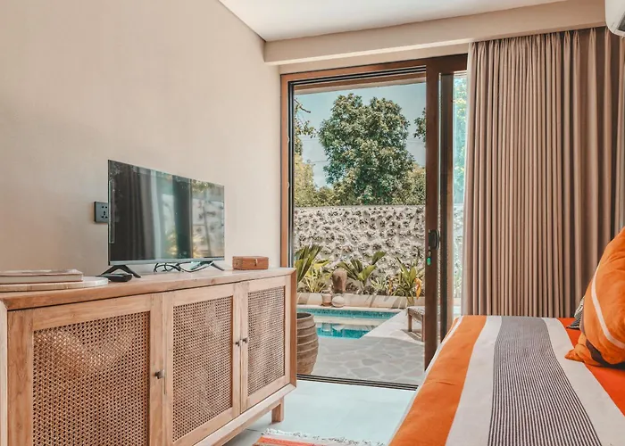 Warna Villas-villa Warni 2 Bedroom Private Pool, Tropical Style Quiet & Kitchen Villa Uluwatu (Bali)